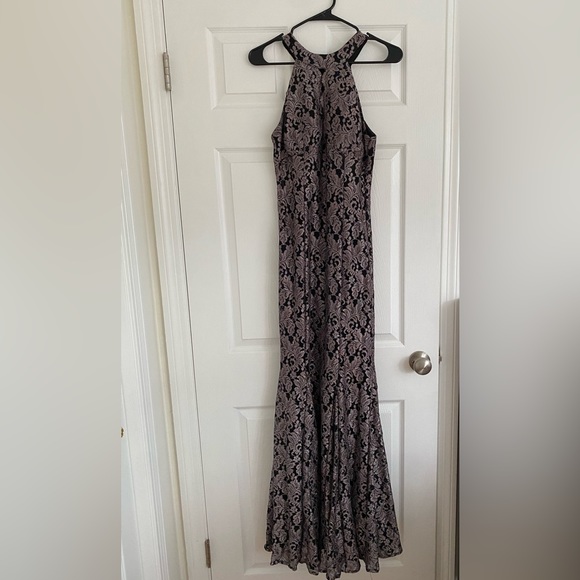 Elegant floor length dress - Picture 1 of 4